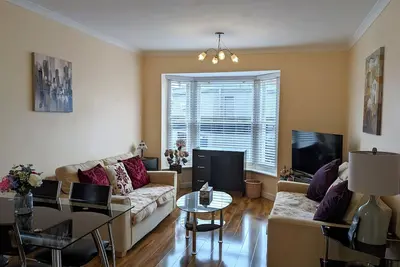 Image de Beautiful 3 Bedroom Apartment in a perfect location in Deal!