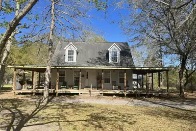 Image de Peaceful cottage on 12 acre horse farm McClellanville
