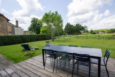 Image de Gîte rénové avec air conditionné, terrasse et parking à Capdrot