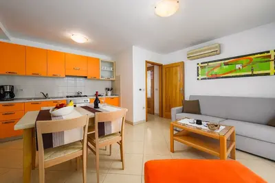 Image de A one bedroom apartment with balcony and private parking in Umag - Dragica 1