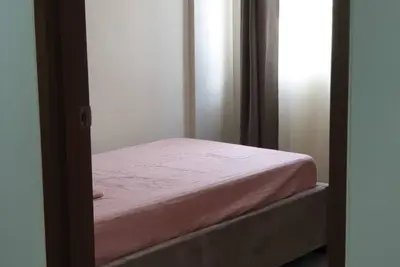 Image de Spanish Condo with Hot shower 15 min from Airport