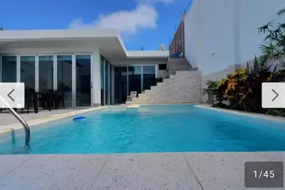 Image de 5 minutes to Playaman Beach! Romantic beach villa with pool/jacuzzi!