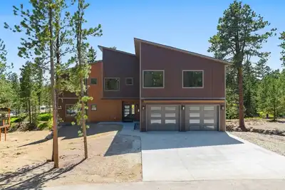 Image de The Fireside-Hot Tub, Firepit, Fireplace