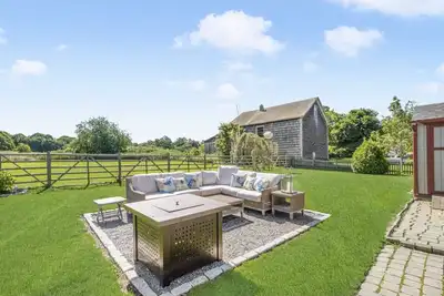 Image de Walk to the Beach - Serene Coastal Country Cottage