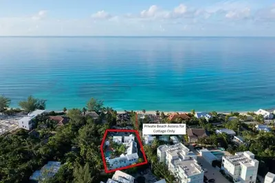 Image de Exclusive Cottage Steps from 7-Mile Beach
