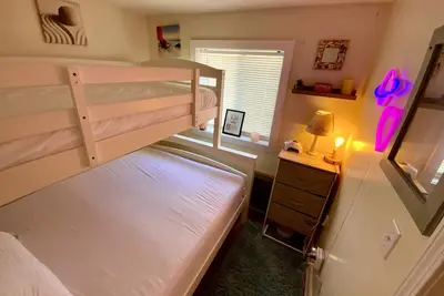 Image de 3br, 1 Bath, A/C, Grill, W/D