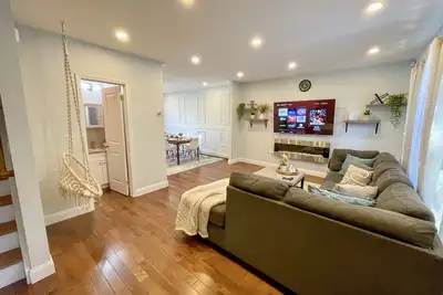 Image de Cheer-Full 3bedroom House/n Casino