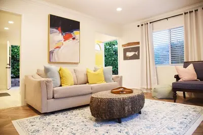 Image de Mile to Ocean! Fully Fenced Private SoCal Cottage