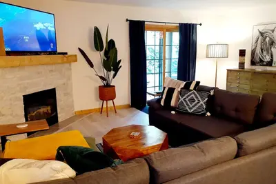 Image de Rest In The  Forest Recently Remodeled Villa Walking Distance From Starved Rock