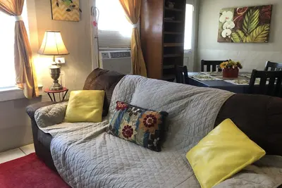 Image de Sunflower Daze🌻 -35 min to beach-Fast wifi-kitchen