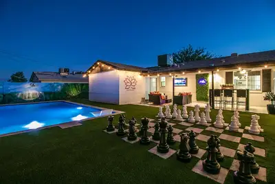 Blow out Deal for 3 days and up! ! ! Summer fun @ Zen home