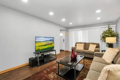 Image de Chicago Fhs Rental - W 64th St