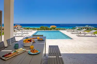 Image de Twin Villas 450m from the sea