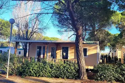 Image de Joli Mobilhome 4/5 pers dans Camping 3* avec piscine, proche mer, idéal famille!