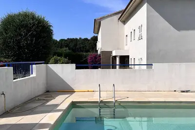 Image de Appartement de vacances calme dans un environnement naturel avec piscine