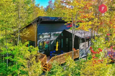 Image de ⭐ La Sunny-Haus de Portneuf 🌞 Piscine, Spa, Billard et Sentiers ⭐