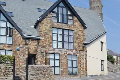 Image de 2 chambres à coucher à St Austell