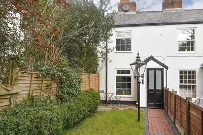 Image de 2 chambres à coucher à Lyndhurst