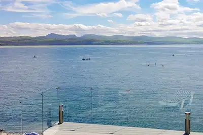 4 chambres à coucher à Criccieth