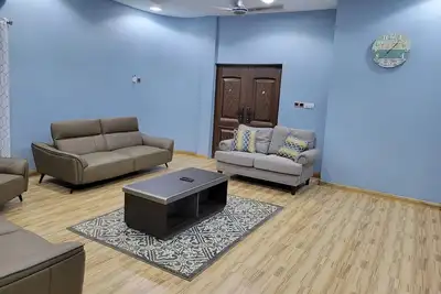Image de Exquisite 5-Bedroom House with free Parking