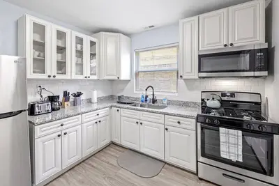 Image de Modern & Cozy near Mdw & Ord ~ Queen Beds, Parking