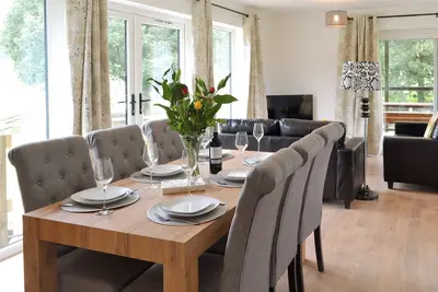 Image de 3 bedroom accommodation in Blacknest, near Alton