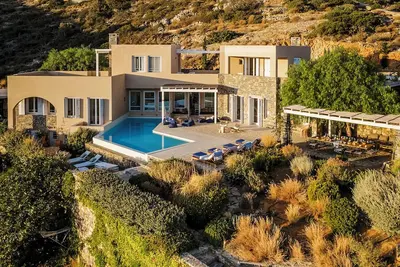 Image de Villa Elounda - Huit Chambres Villa, Couchages 16