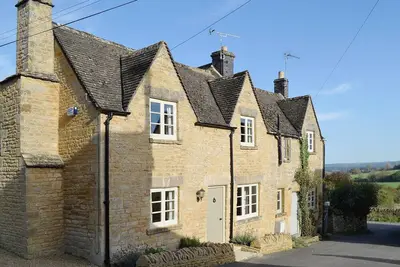 Image de 2 chambres à coucher à Longborough