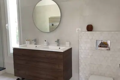 Image de Pretty single storey house near the fregate golf course