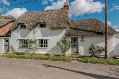 Image de 2 chambres à coucher à Farnham