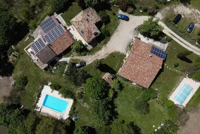 Image de Magnifiques gites avec piscine, sauna et massages, calme et bien-ĂŞtre.