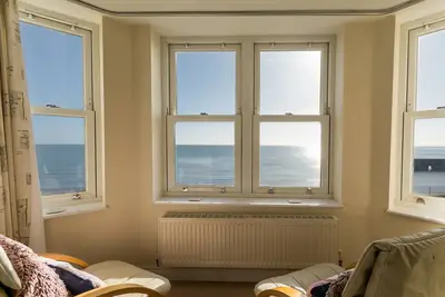 Image de 2 chambres à coucher à Dawlish