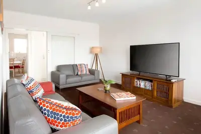 Image de Large 2 bedroom apartment - near Monash University Caulfield