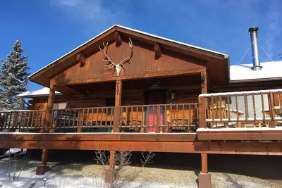 Image de A True Log Cabin in The Woods with Mountain Views in Indian Mountain