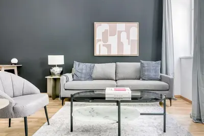 Image de Renovated Wieden 2br in Historic Building, near Hbf, by Blueground