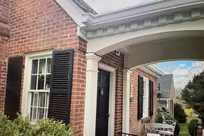 Image de Idyllic Virginia Cottage w/scenic views-includes fire place, patio