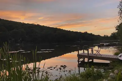 Image de Seasonal Rental Luxury Lake Front Beauty