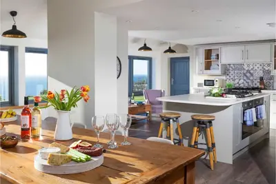 Image de Hendra Cottage - Luxury Home With Breathtaking Sea Views. Dog Friendly.