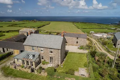 Image de Manor Farm - gorgeous farmhouse with sea views, near Sennen & Gwenver beaches