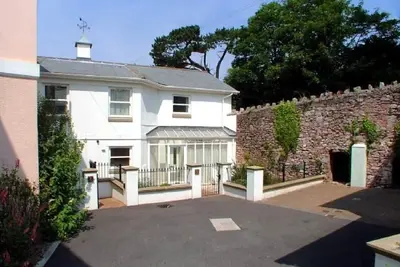 Image de Sunnyhill Mews - Deux Chambres Maison, Couchages 4