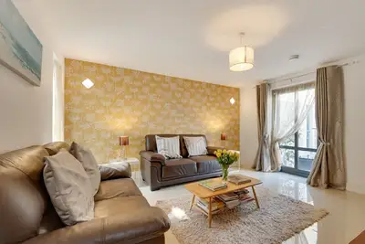 Image de Babbacombe Mews - Deux Chambres Maison, Couchages 4