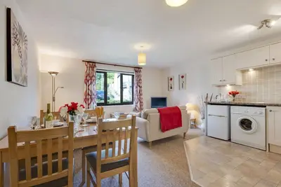 Image de Pioneer Apt No 7 - Deux Chambres Appartement, Couchages 4