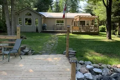 Image de Private Waterfront Cottage, Rivermist Retreat