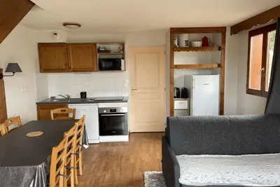 Image de Chalet, vue montagne, piscine, terrasse, parking, télévision, casier à ski, 55m², La Joue du Loup