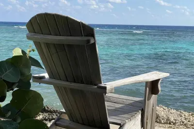 Image de Peaceful Ocean Front Condo