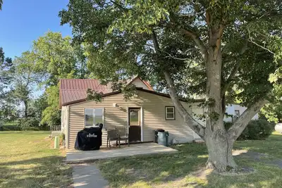 Image de Great area for hunting and fishing, dog kennel on property