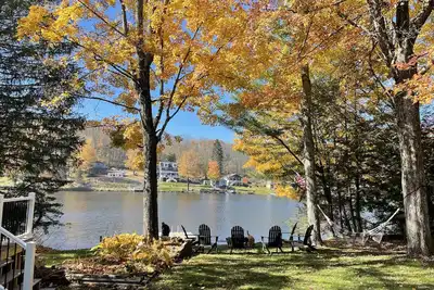 Image de Lake front property! Just steps away from the lake! fishing, kayaking, skiing!