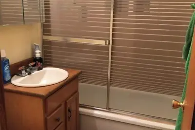 Image de Private Room 5 min from Autzen Stadium