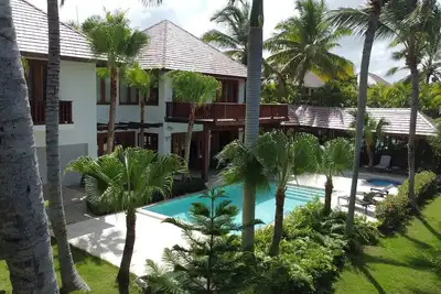 Image de Villa near the beach and golf course with pool and garden