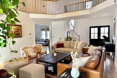 Image de Modern Farmhouse: Ponds, Barn near Rhinebeck, Hudson & Kingston!